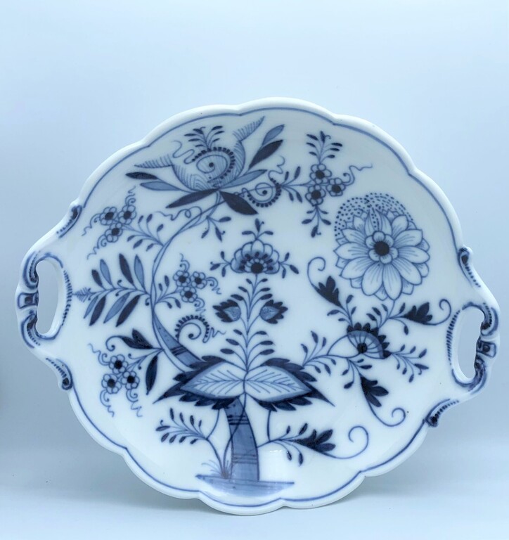 Porcelain candy plate