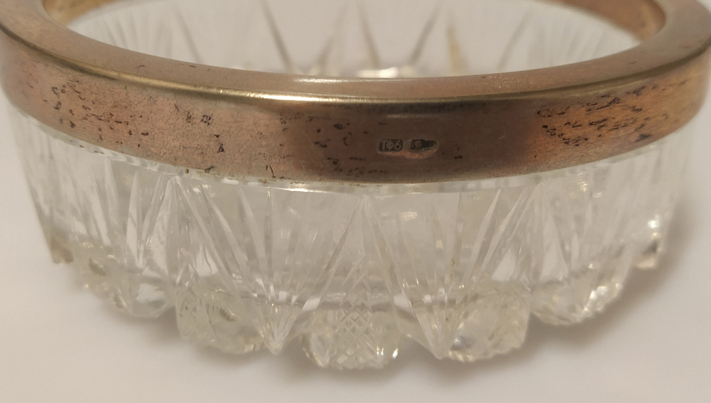 Стеклянная миска с серебристым покрытием