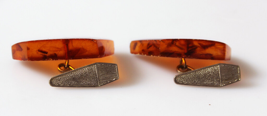 Запонки из балтийского янтаря с металлической фурнитурой (2 пары)