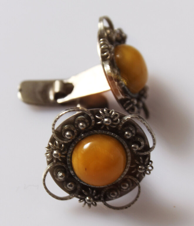 Cufflinks with amber (2 pairs)