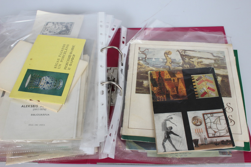 Folder with art catalogs 37 pcs.