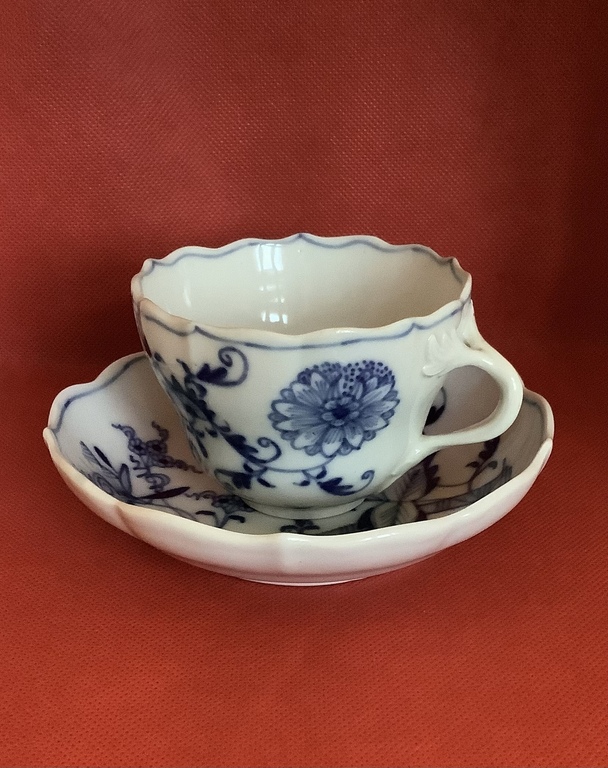 Tea couple Meissen Germany.Old hallmark.Classic onion painting with cobalt