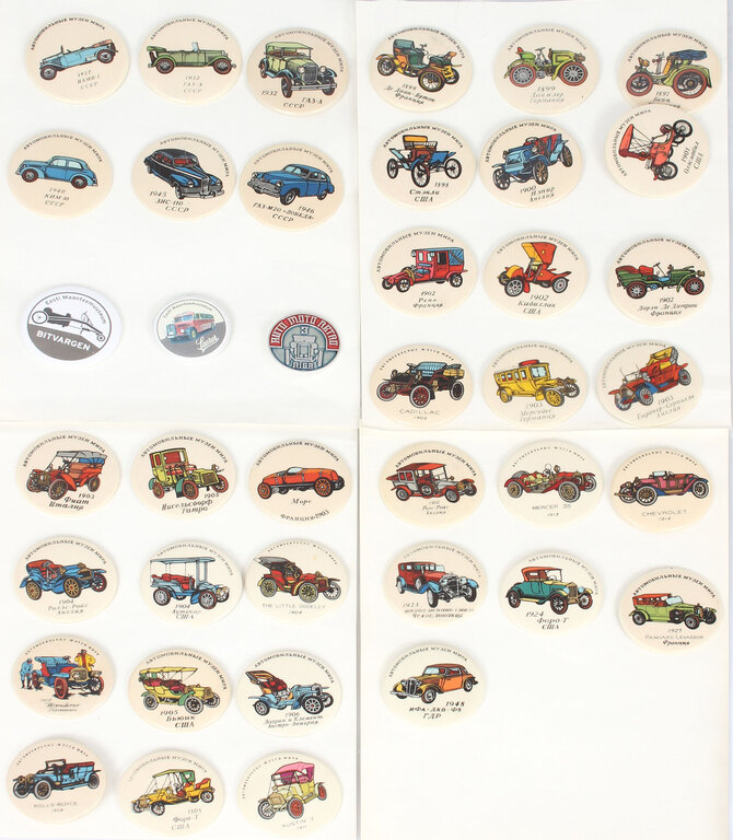 Коллекция с автомобильными значками (40 шт.)