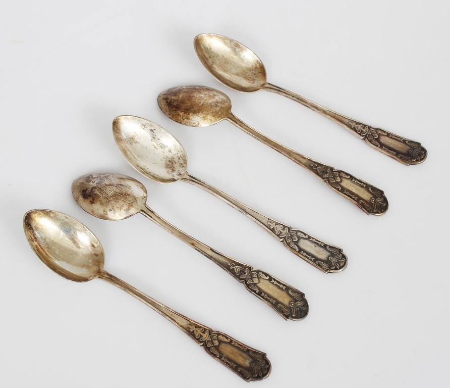 Set of silver spoons (5 pcs.) in box