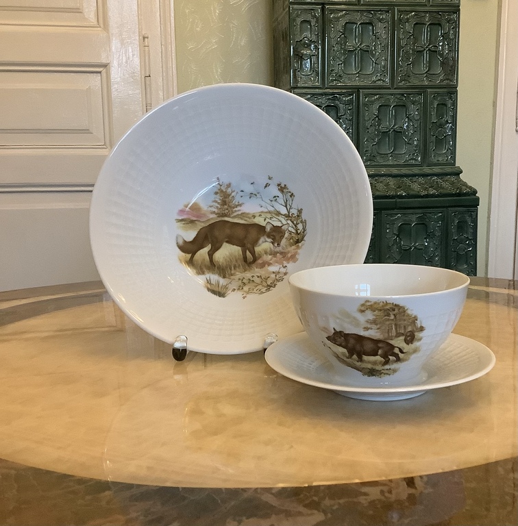 Set of dishes for serving hunt, Eschenbach, Germany