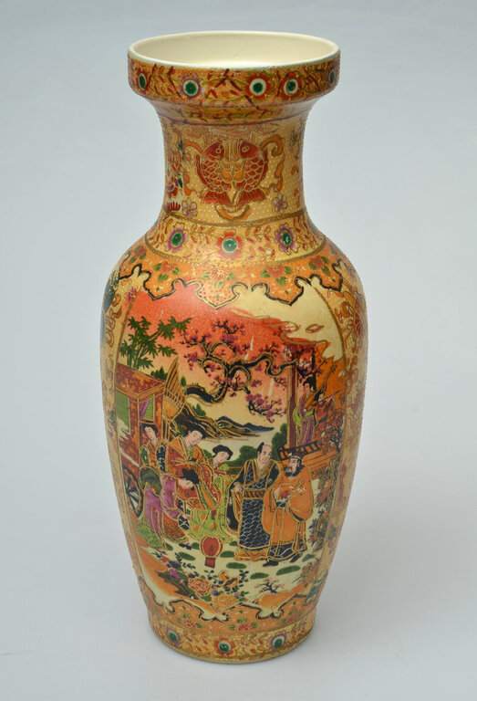 Фарфоровая китайская ваза