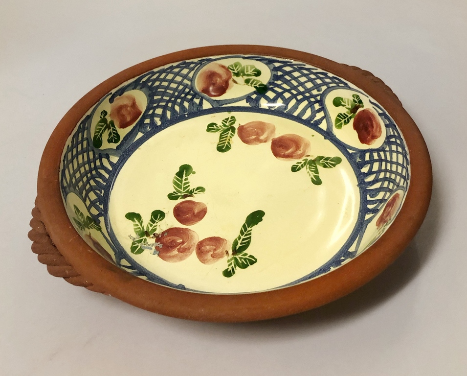 Керамическая тарелка для хлеба