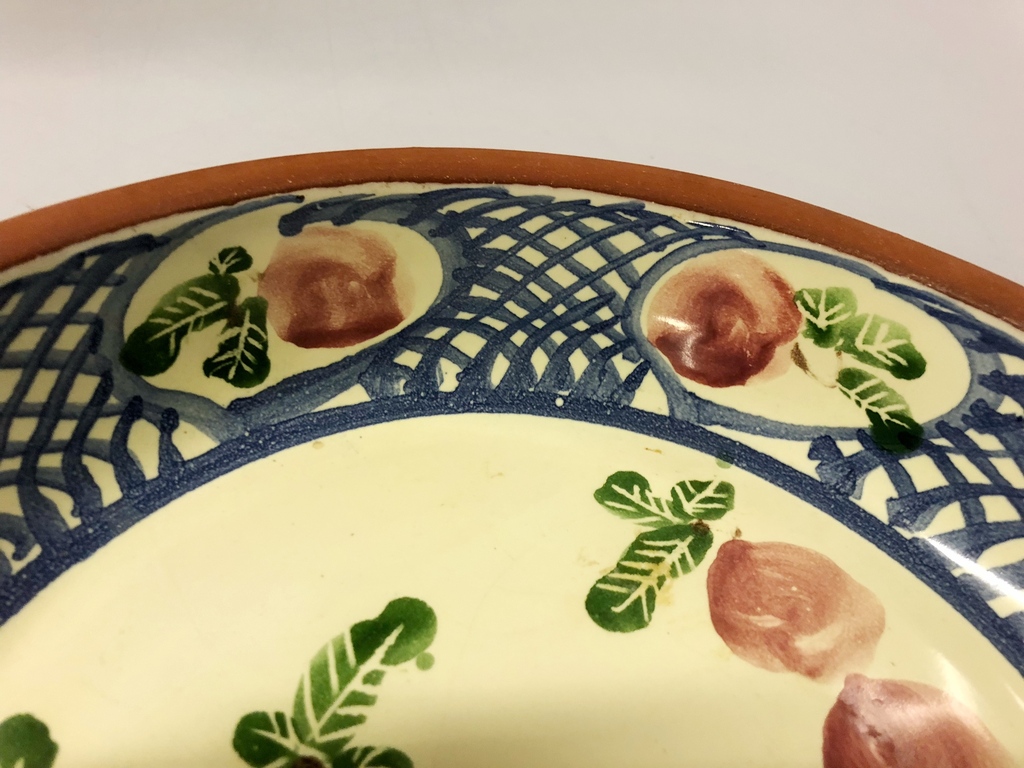 Керамическая тарелка для хлеба