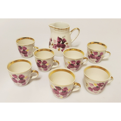 Porcelain set - 7 cups and 1 cream container