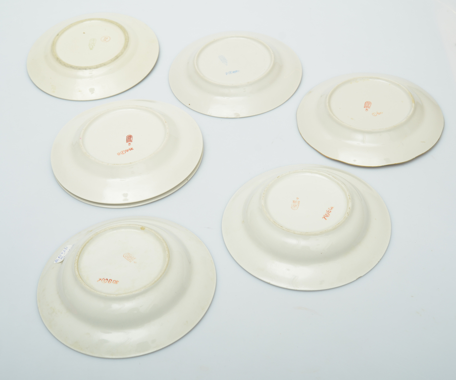 A selection of Riga porcelain plates (7 pcs.)