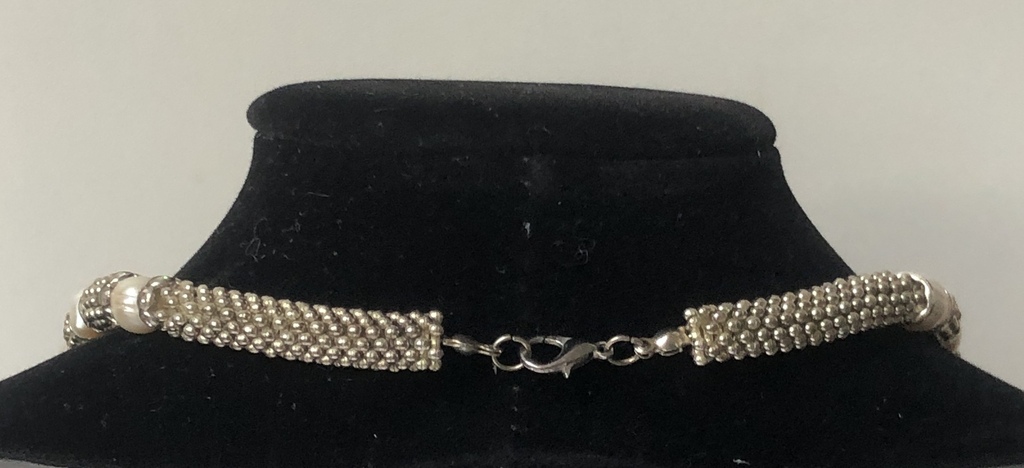Ожерелье из пресноводного жемчуга с металлическими элементами