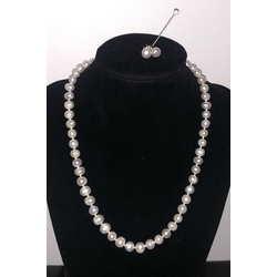 White freshwater pearl necklace with earrings. 925 proof, 18k gold.
