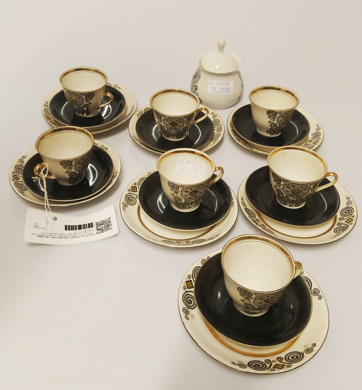 Moka service cups, saucers and dessert plates for 6 pers.