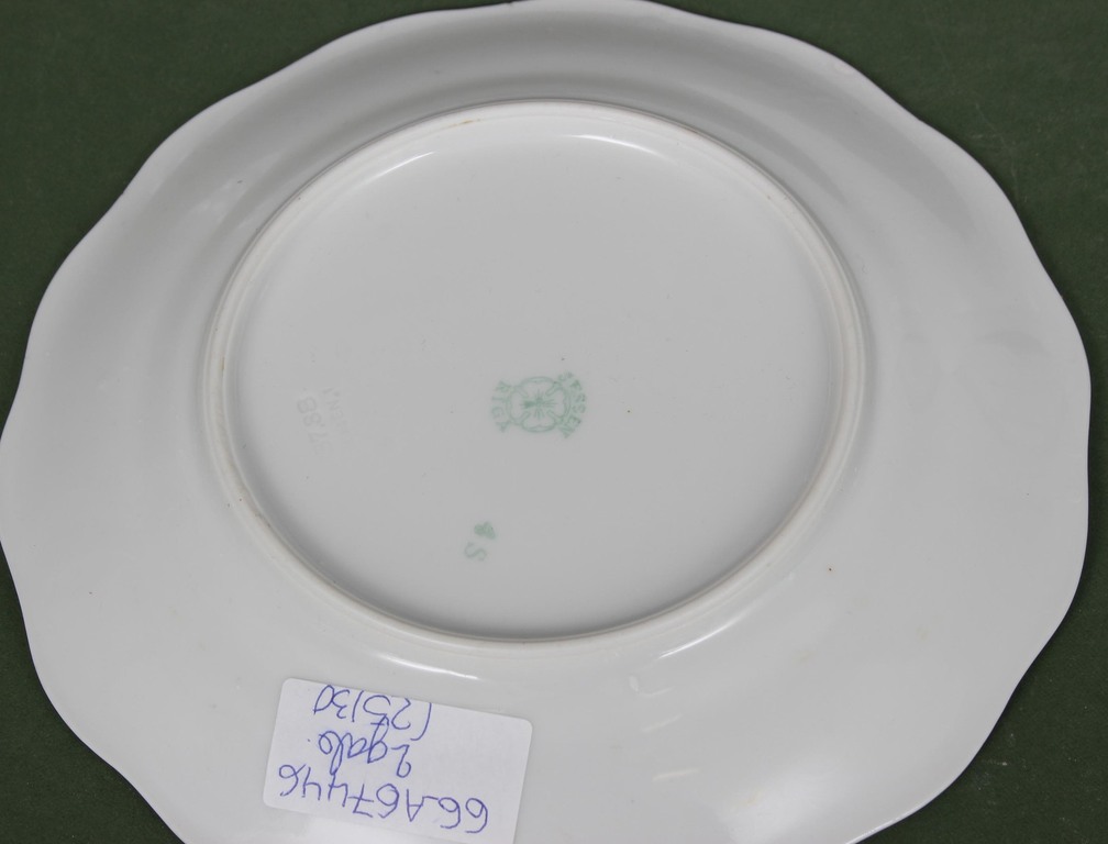 Porcelain saucer and dessert plate 2 pcs.