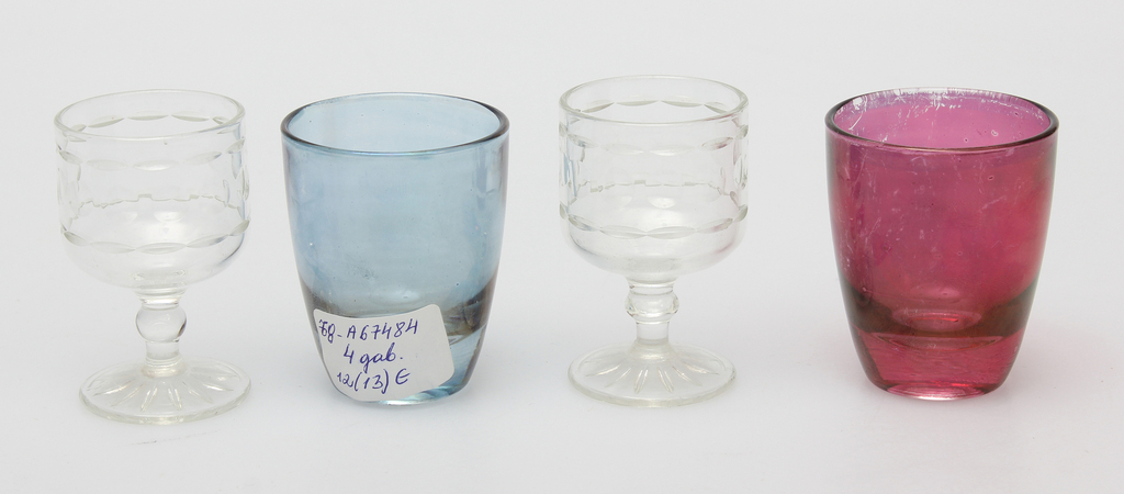Divas krāsainā stikla un divas kristāla glāzes ( 4 gab.) 