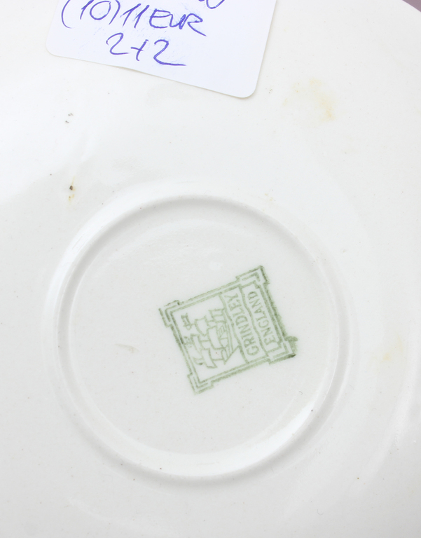  Porcelāna tasītes ar apakštasītēm ( 2 gab.)  