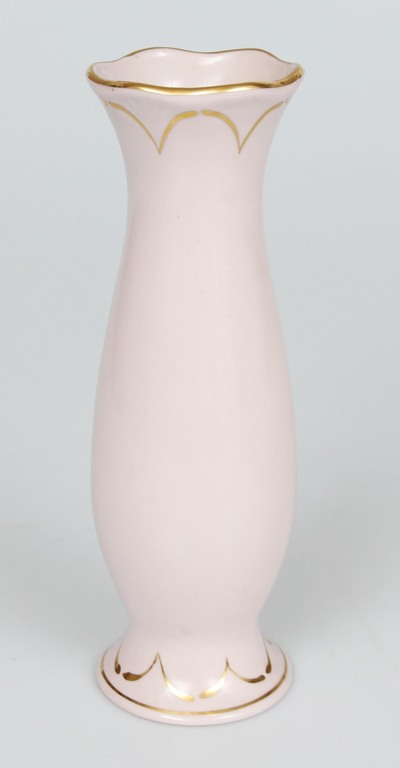 Rīgas porcelāna rozā vāze ar zeltījumu
