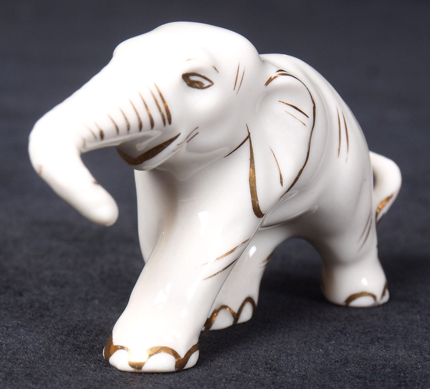 Porcelain elephant set