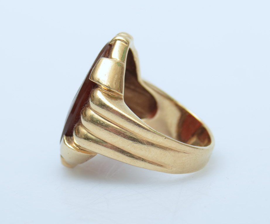 Golden ring with serdalik