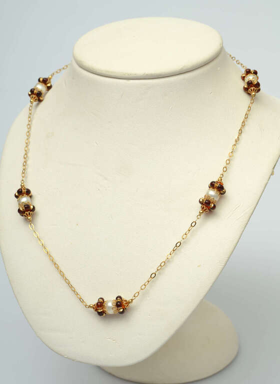 Art Nouveau Gold necklace with pearls and garnets