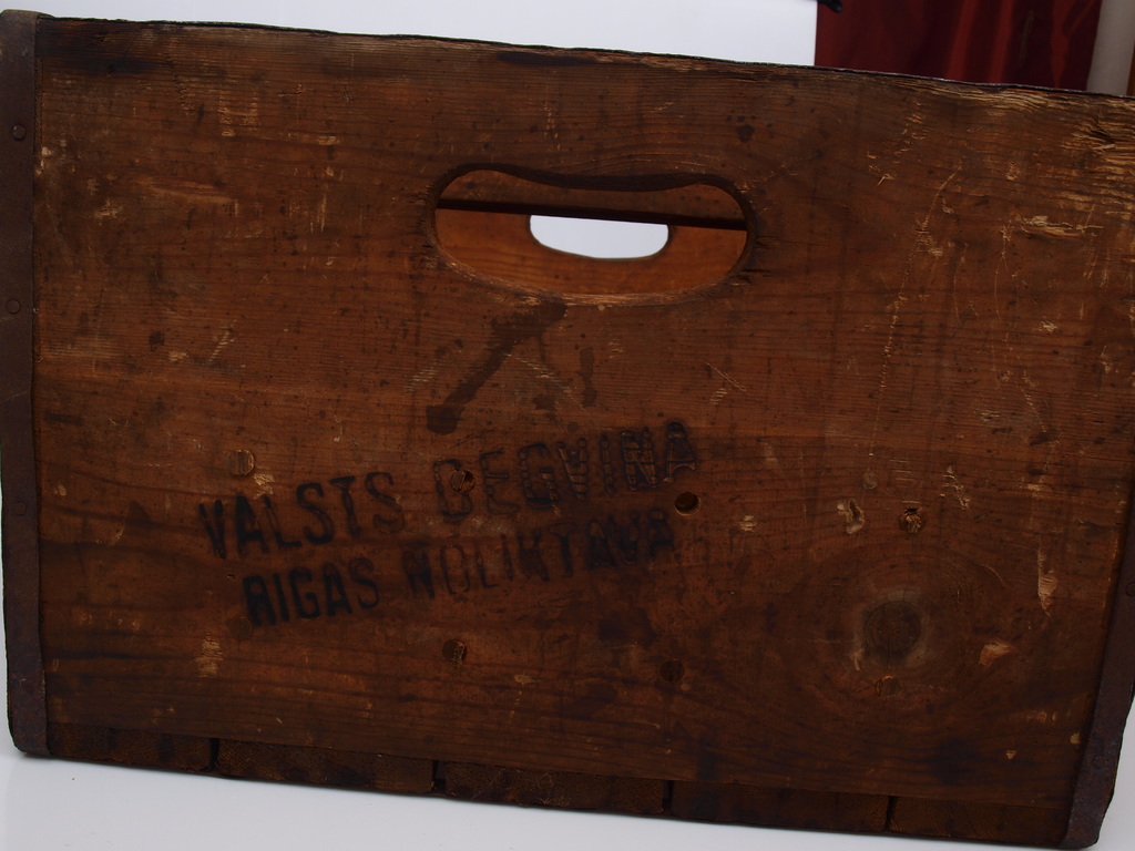 Wooden box for de Vodka