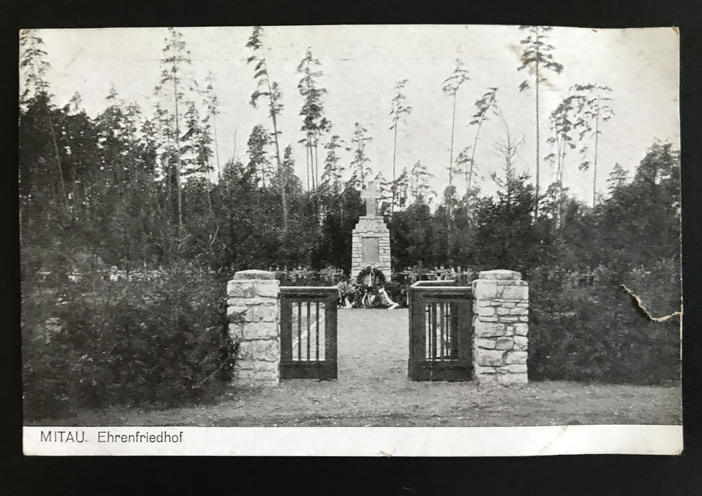 Mitau. Ehrenfriedhof