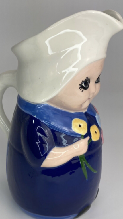 porcelain pitcher Annele with flowers