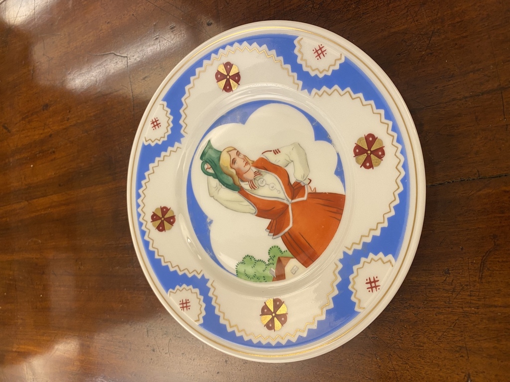 Dekoratīvs porcelāna šķīvis ''Brunhilde''