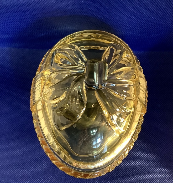 «Пасхальное яйцо», янтарное стекло,Германия, Арт-Дэко. 1430 грамм.