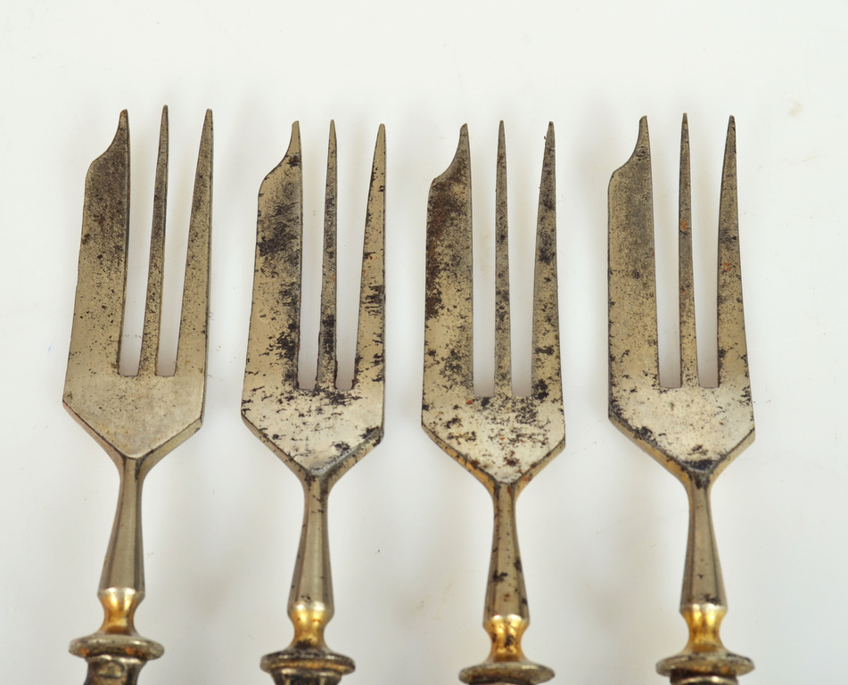 Silver forks