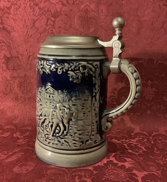 Beer mug, 500 ml Germany before 1940 Zinc cover, relief ornament.