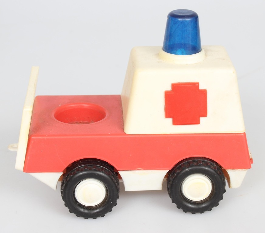 Пластиковая игрушка скорой помощи