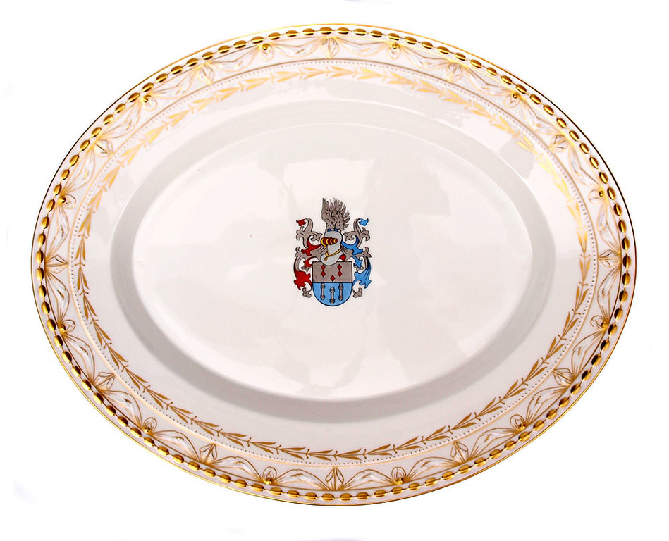 Porcelāna servējamais šķīvis ar Kurzemes dekoru