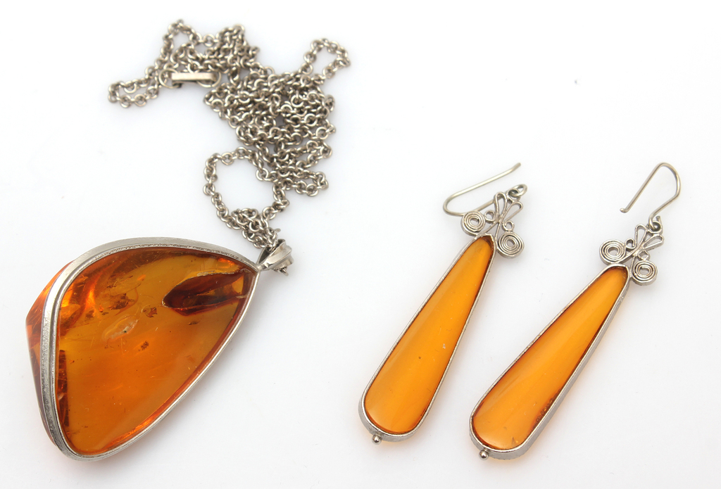 Amber necklace and earrings