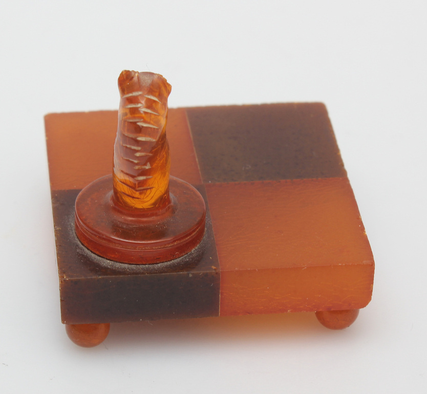 Amber chess piece Horse