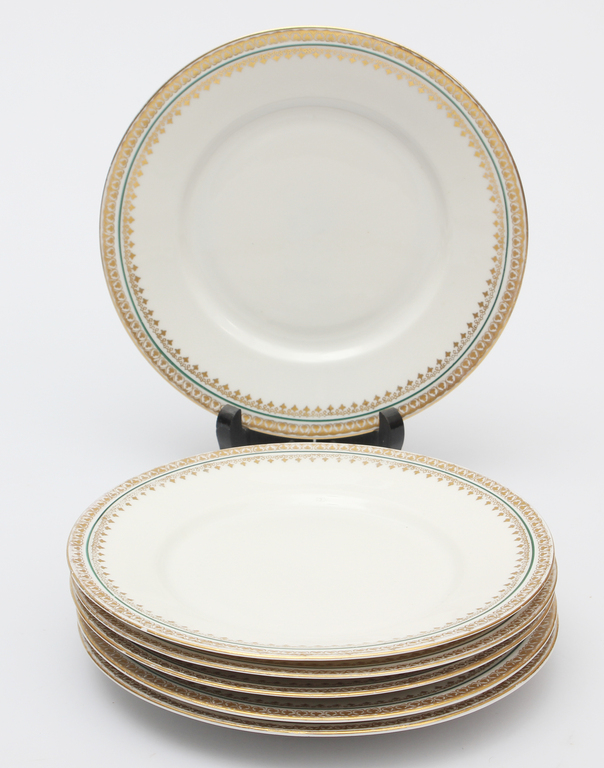 Porcelain plates 6 pcs.