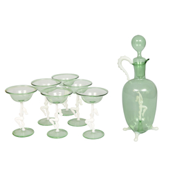 Glass decanter with six glasses