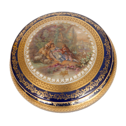 Limoges porcelain tray with lid