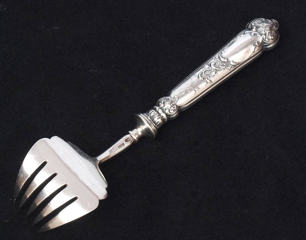 Silver serving fork for fishes 