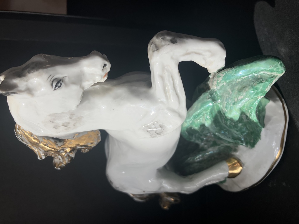 porcelana figurina zirgs