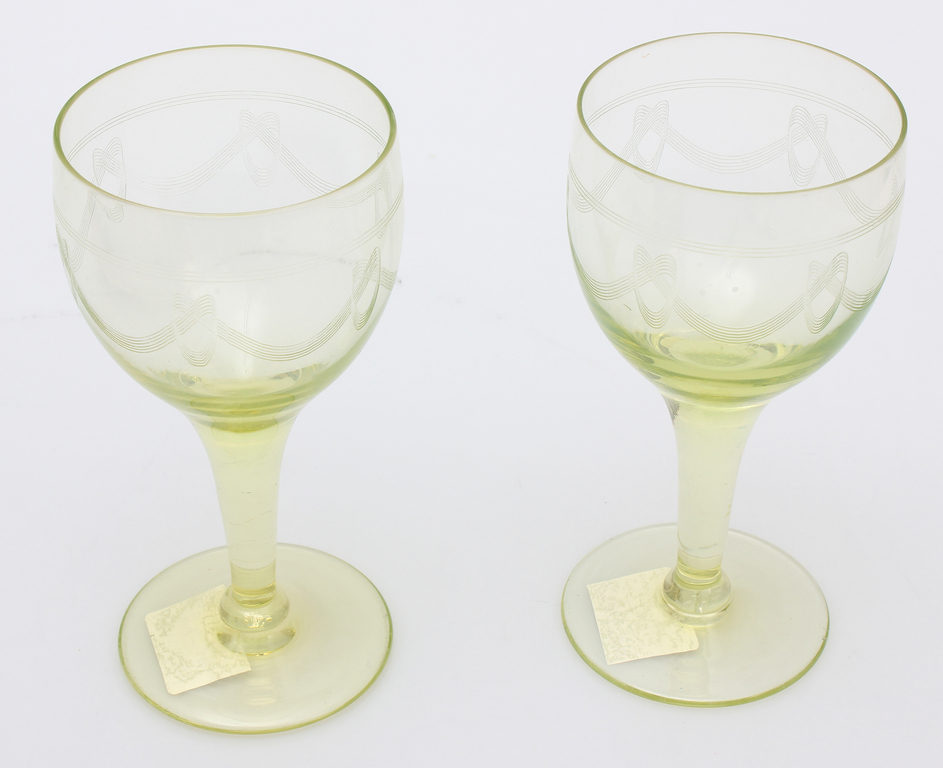 Два урановых стакана