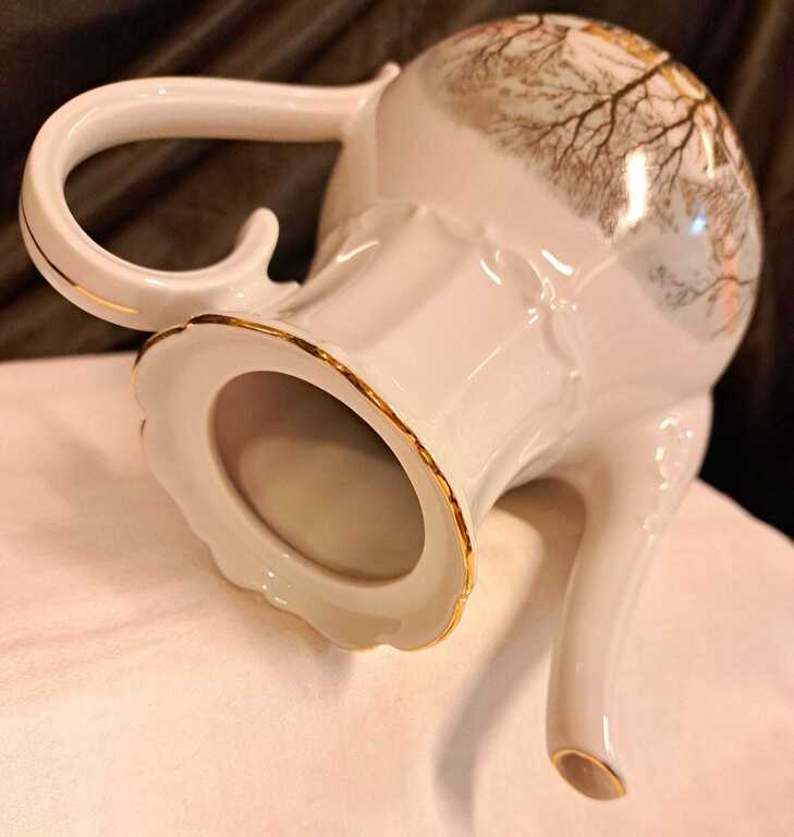 Kafijas kanna , porcelāns 