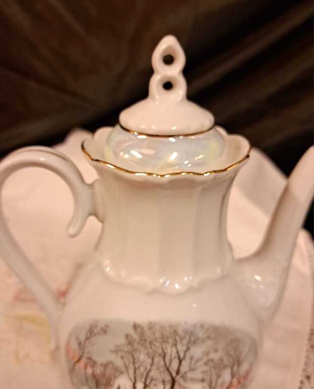 Coffee pot, porcelain