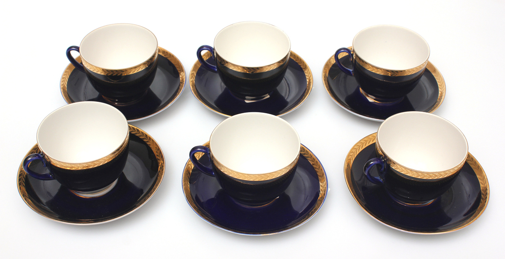 Porcelain cups with saucers (6+6 pcs.)