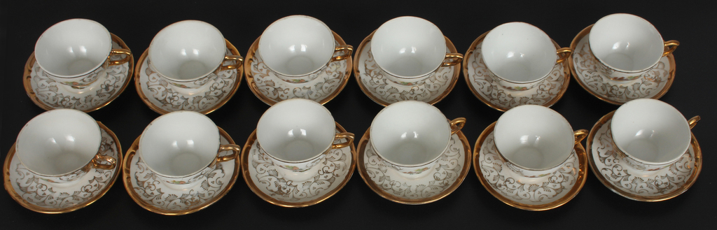 Porcelain service for 12 persons