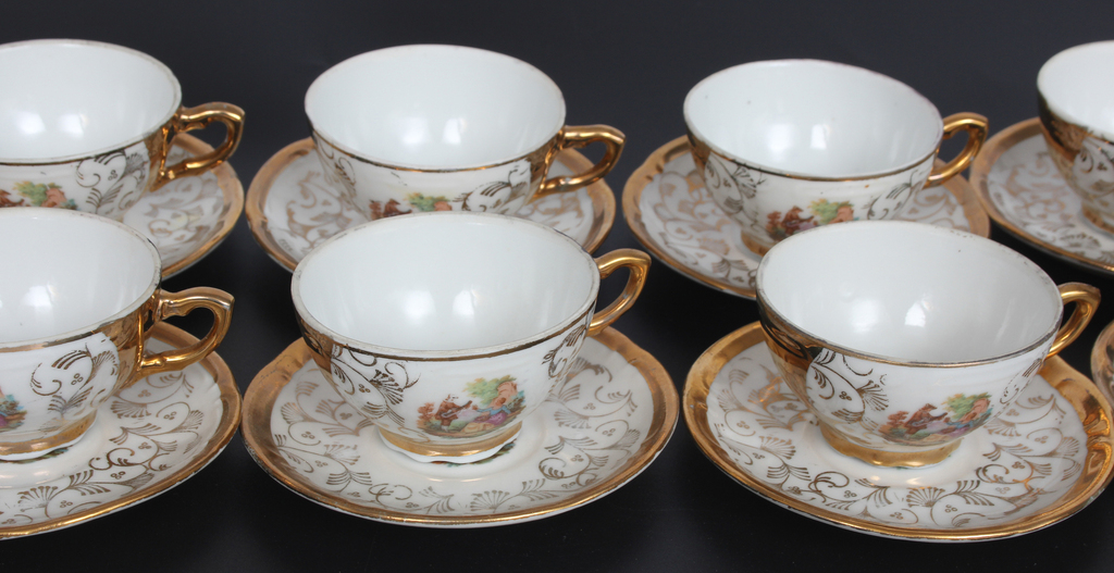 Porcelain service for 12 persons