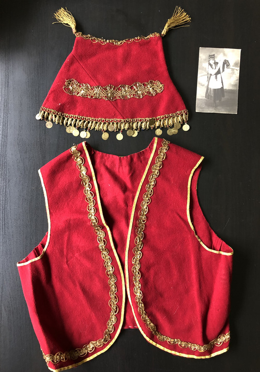 Parts of the Tatar national costume