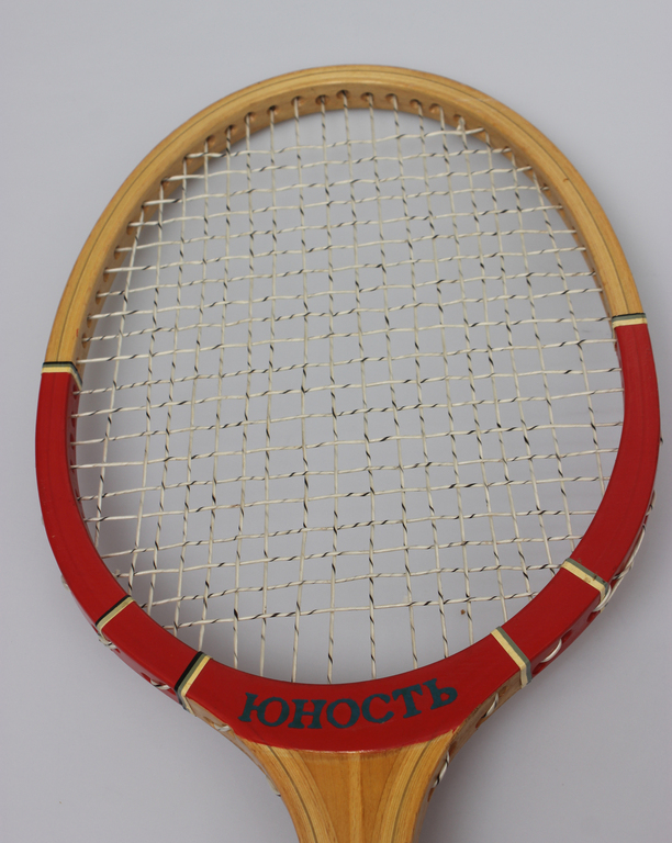 Теннисная ракетка 