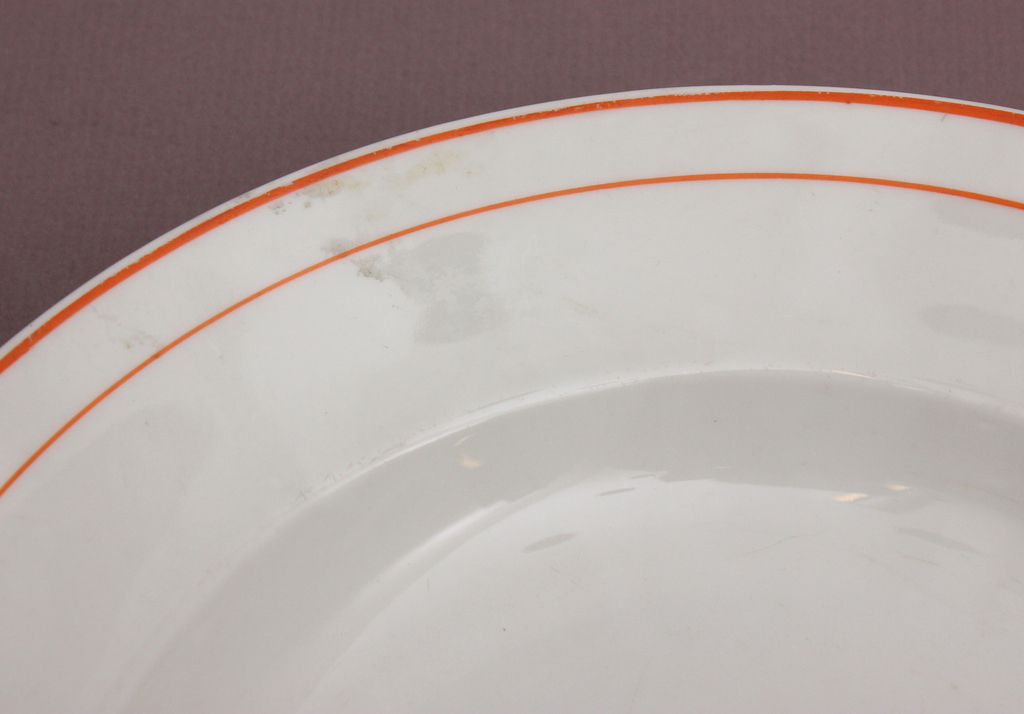 Porcelain soup plates (4 pcs.)
