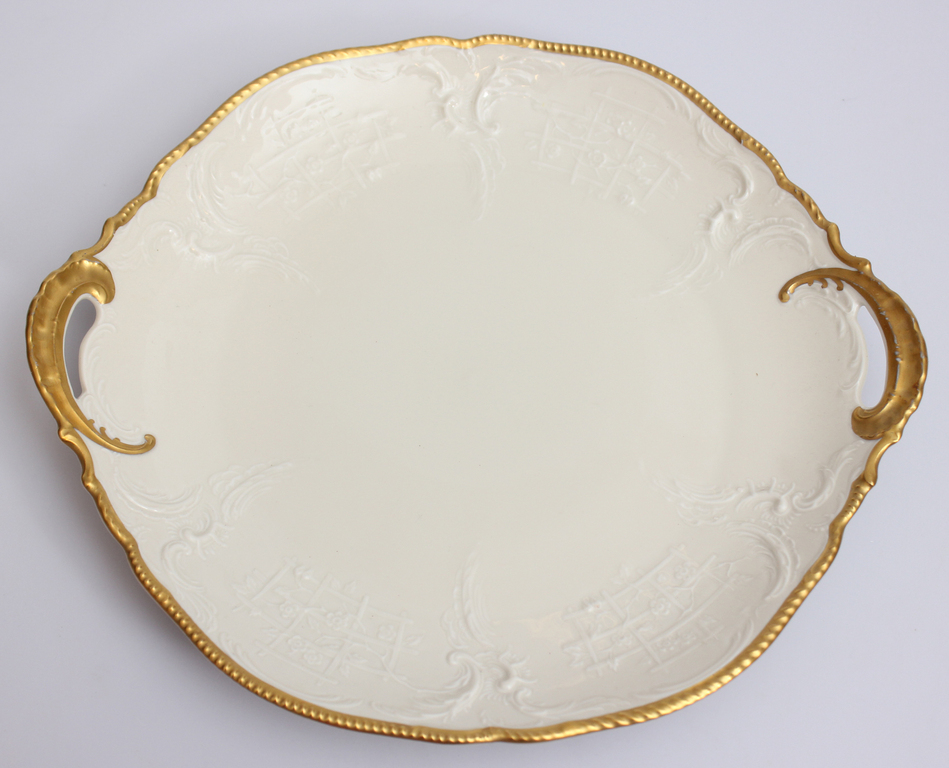 Porcelain bread plate